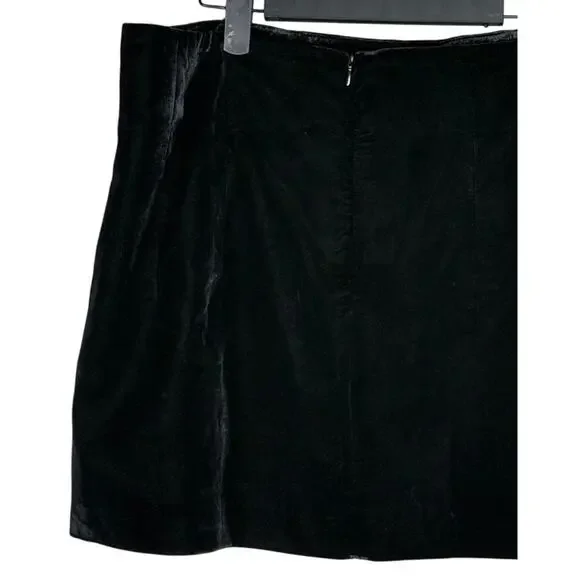 NWT Zara Soft Velvet Velour Straight Mini Skirt Zip Up Closure L Black #3823 - Picture 8 of 15